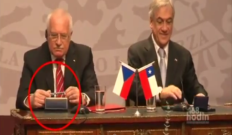 Watch and Learn: Czech Republic President Steals Pen, Doesn’t Care