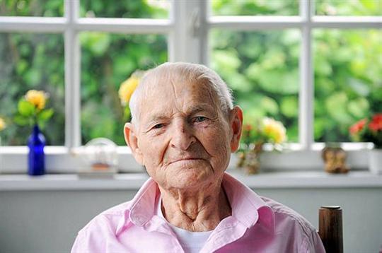 Last ‘Pink Triangle’ Gay Holocaust Survivor, Rudolf Brazda, Passes Away