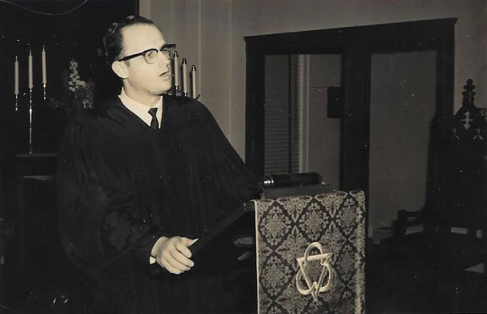 Charles R. Moore, Methodist, minister, Grand Saline, Texas, immolation, suicide, fire, Grand Saline