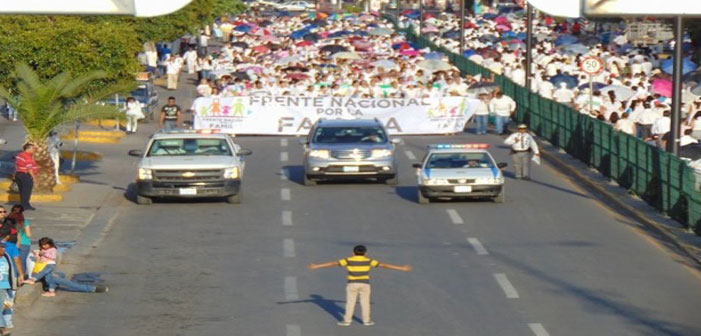 The Story Behind the Now Iconic Photo of a 12-Year Opposing an Anti-LGBT Protest