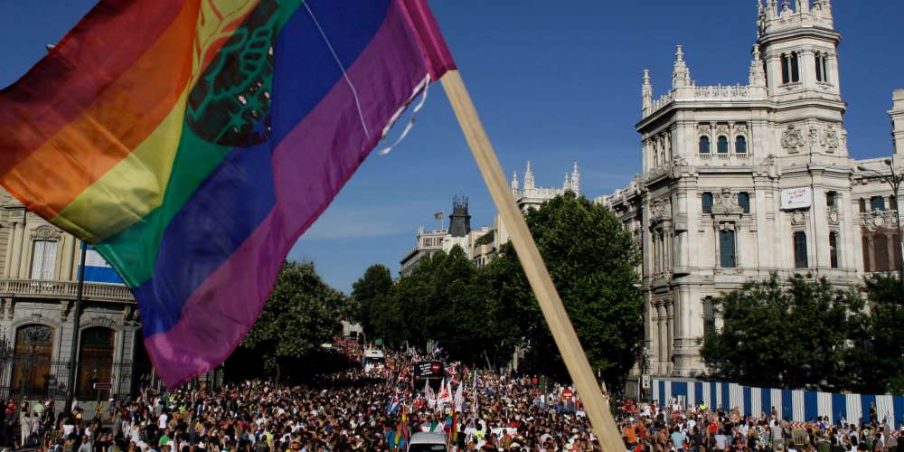 Tour d’Europe: Journée du souvenir, église anglicane, des légionnaires à la World Pride de Madrid ? etc.