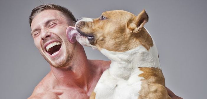 ‘Mon boyfriend est vraiment trop intime avec son chien, que dois-je faire?’