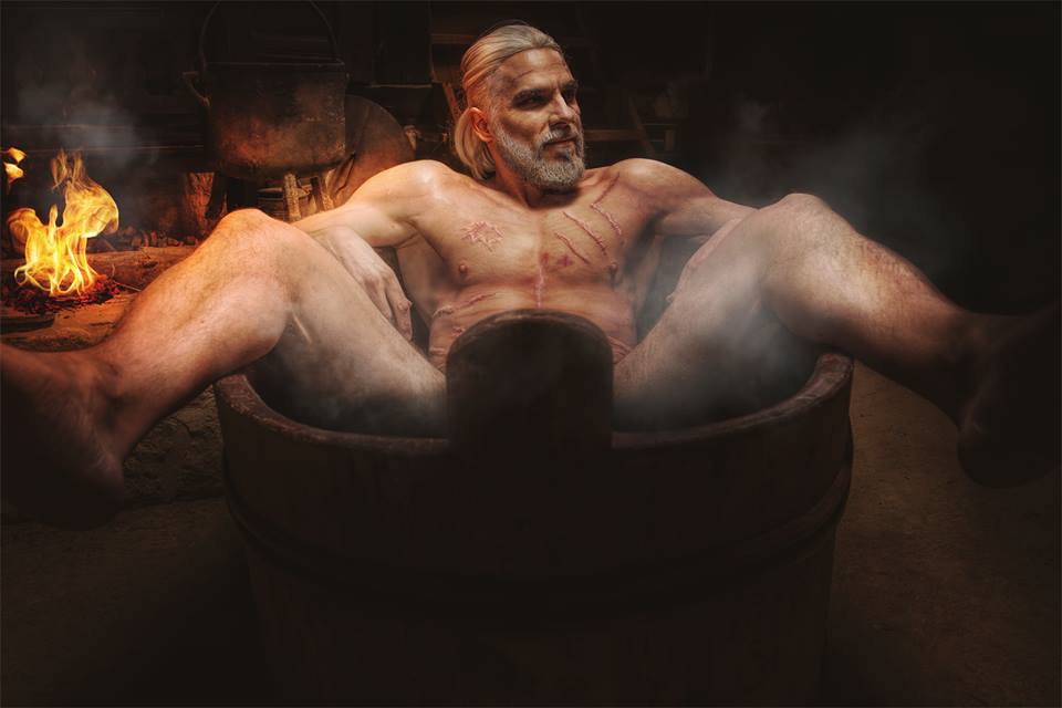 Sexy Bathtub Geralt Cosplay