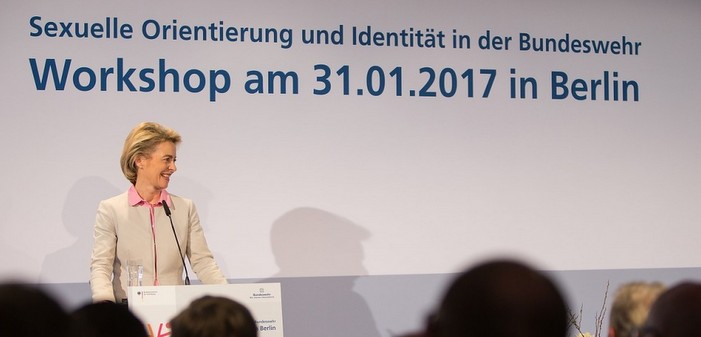 La ministre allemande de la Défense plaide pour la visibilité des LGBT dans l’armée
