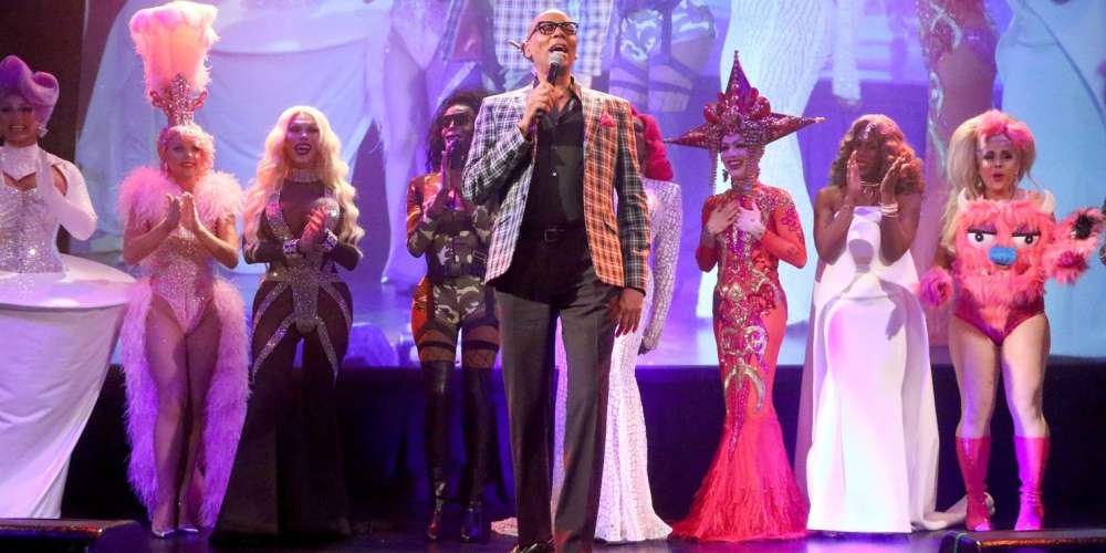 RuPaul Makes a Special Live Appearance with the Queens of ‘RuPaul’s Drag Race’ Season 9 (Photos, Video)