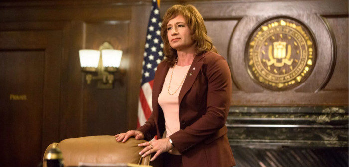 Twin Peaks: David Duchovny Is Back as DEA Agent Denise Bryson