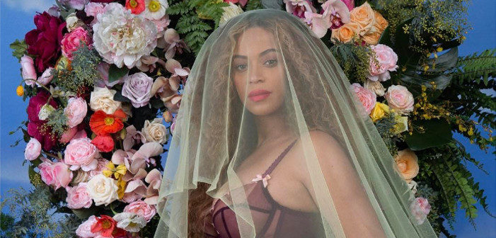 Brie-oncé: Man Sculpts Pregnant Beyoncé Out of Cheese