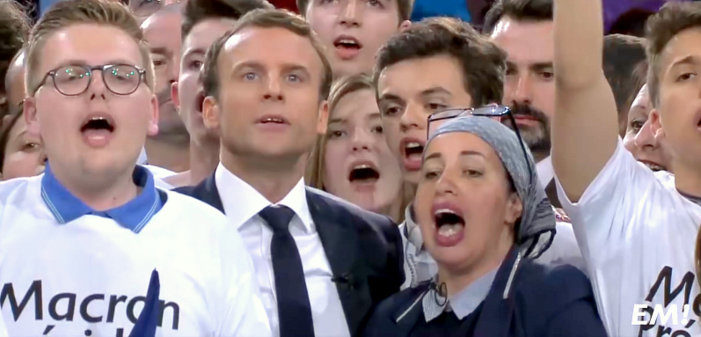 Emmanuel Macron fustige Sens commun, que François Fillon verrait bien au gouvernement