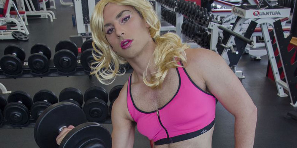 Watch This Genderqueer Athlete Workout at His University Gym (Photos)