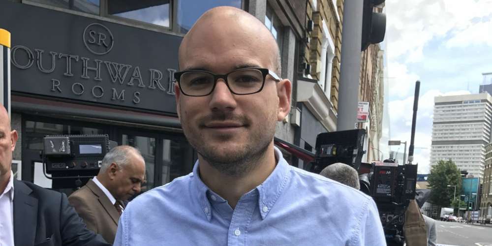 Terrorism Won’t Win: Man Pledges to Keep ‘Flirting With Handsome Men’ After London Attack
