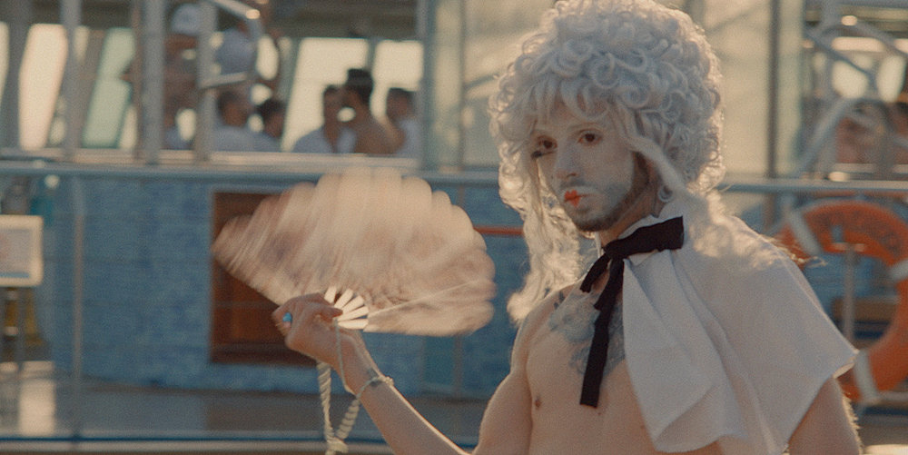 Le réalisateur de ‘Dream Boat’ raconte les défis d’un tournage sur une croisière gay