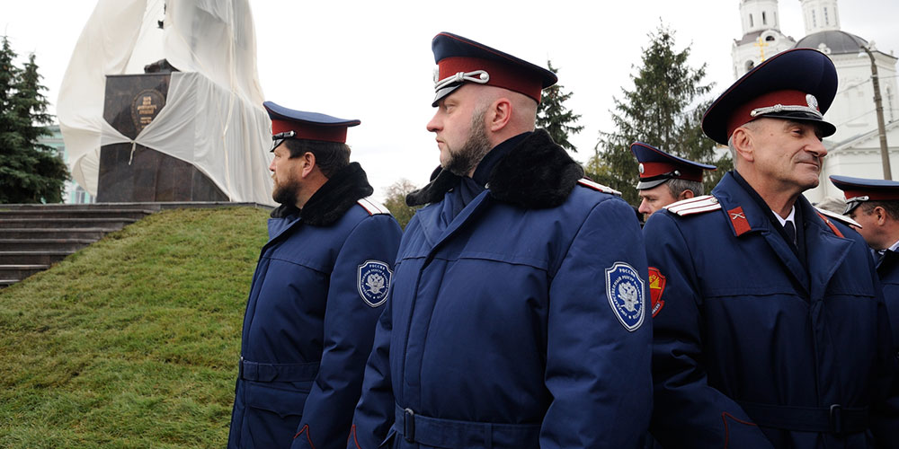 Le gouvernement homophobe de la Tchétchénie force les hommes à la polygamie… pour lutter contre le terrorisme