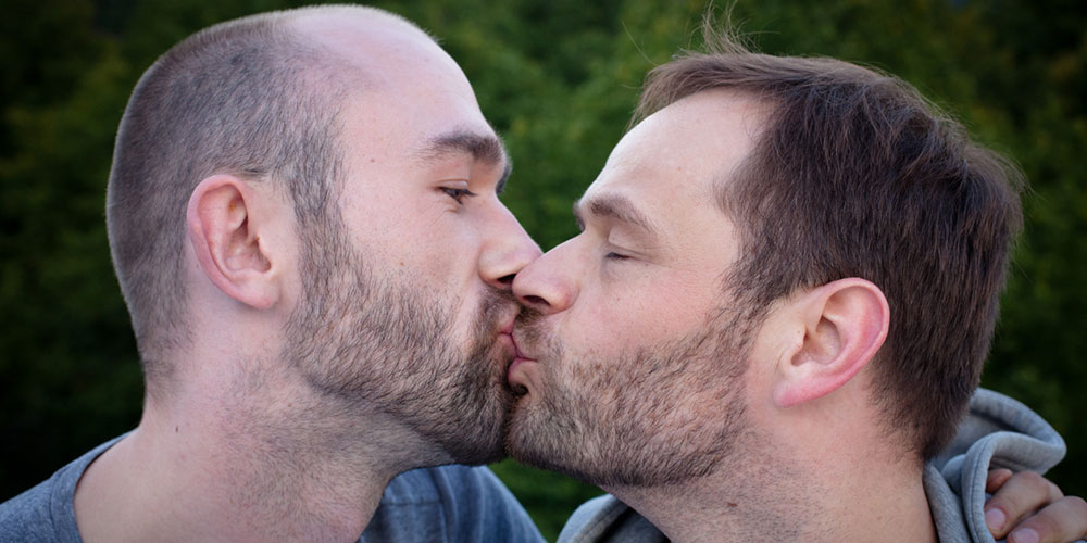 Starting This Weekend, Same-Sex Couples Can Legally Wed in Germany (Video)