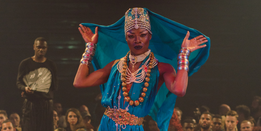 10 fabuleuses drag-queens parisiennes à suivre absolument