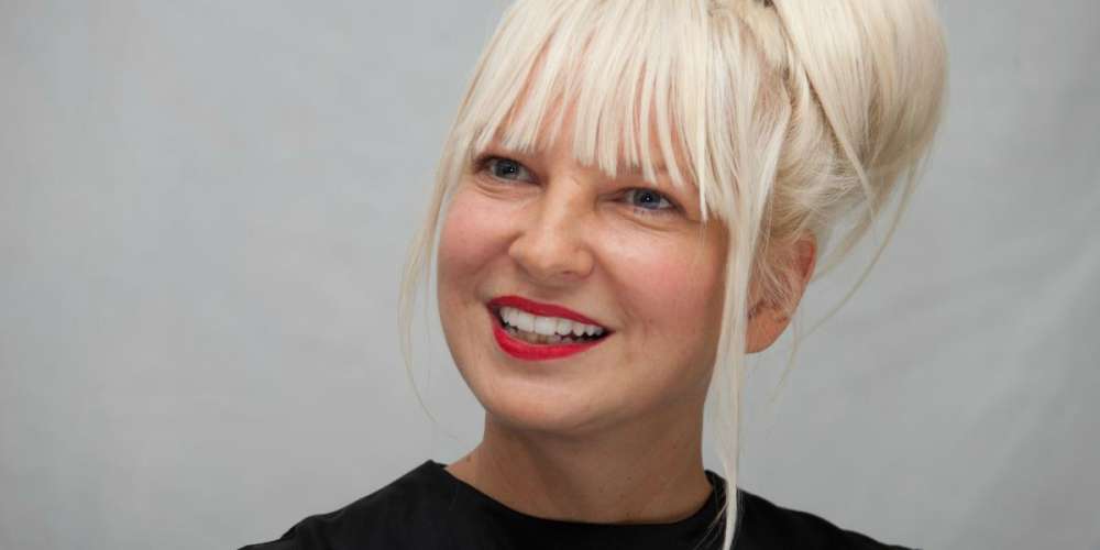 After Finding Out the Paparazzi Were Trying to Sell Her Nudes, Sia Decided to Leak Them Herself