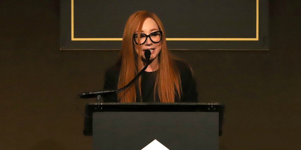 Tori Amos Honors Her Late Friend Kevyn Aucoin at NYC’s Annual Emery Awards (Photos)