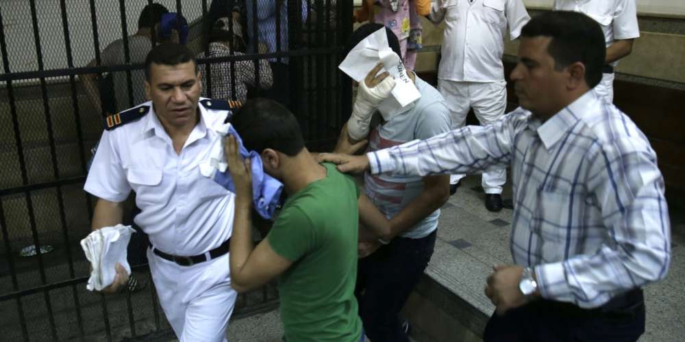 14 Hombres Han Sido Condenados a 3 Años de Prisión por Homosexualidad en Egipto