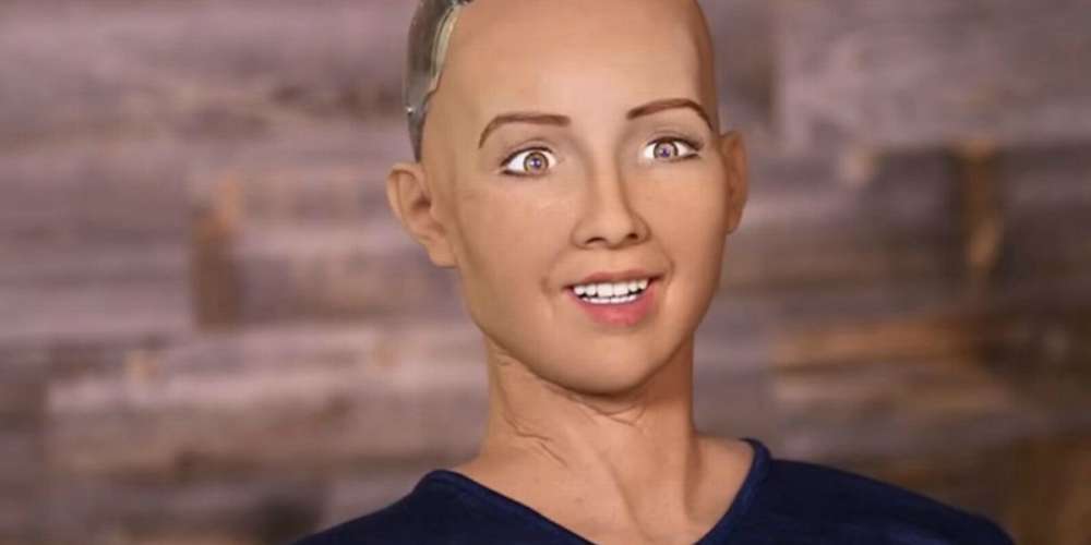 This Drag Queen Perfectly Embodied Sophia, the World’s First Robot ‘Citizen’