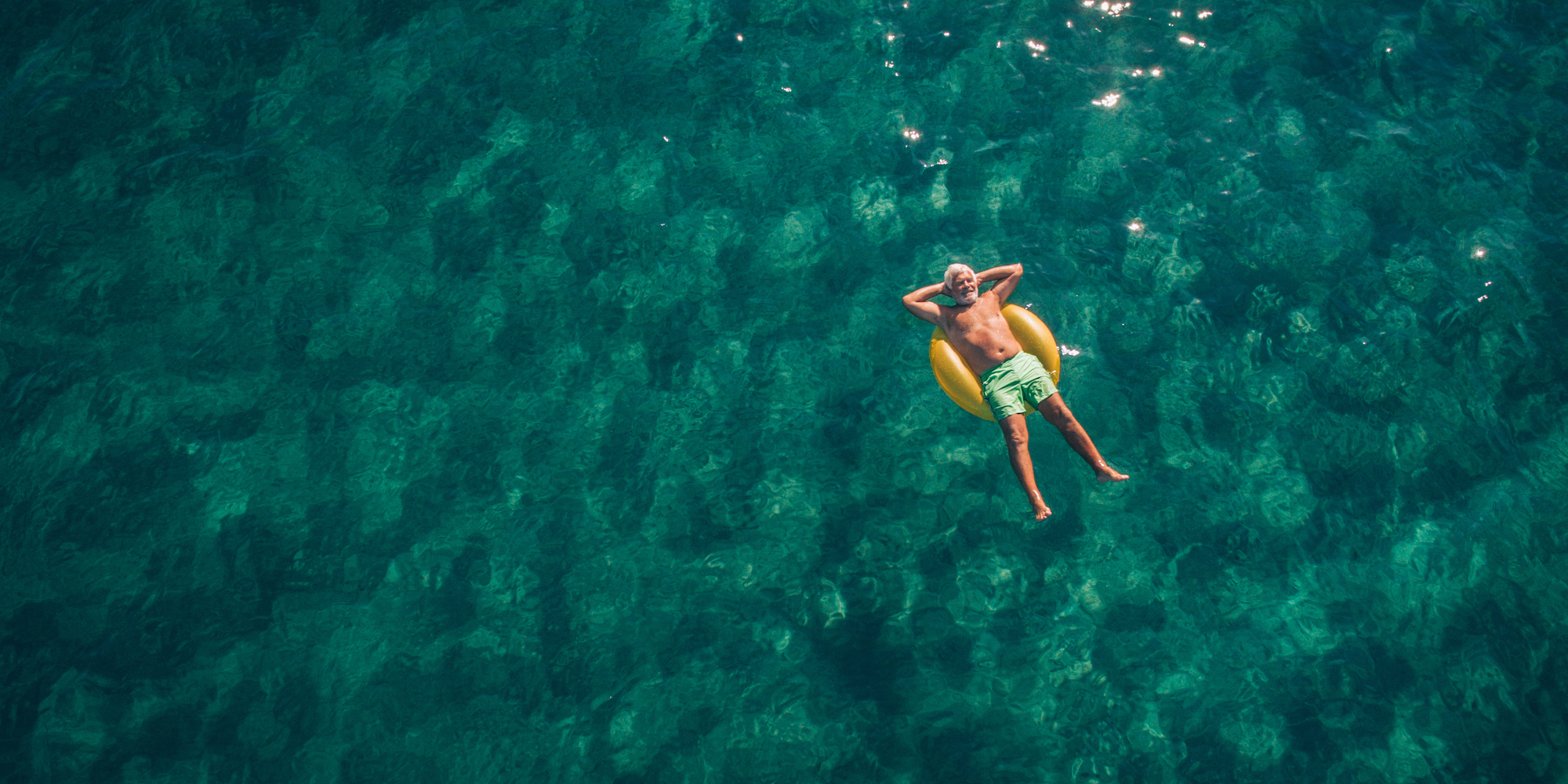Prevent Jet Lag During Your Holiday Travels With These 5 Simple Hacks