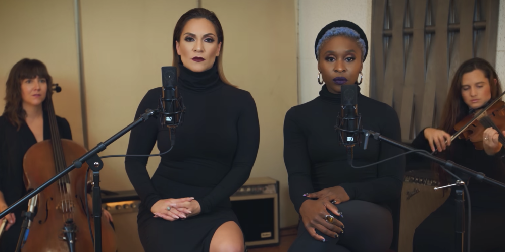 The Internet Is Losing Its Sh*t Over This Unplugged Cover of a Taylor Swift Song