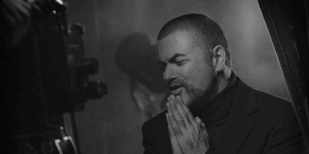 A Year After His Death, George Michael’s Grave Is Still Unmarked With No Name or Dates