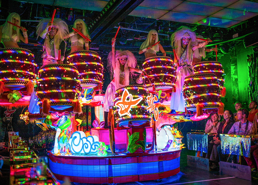 gay tokyo hornet guide robot restaurant гей-Токіо