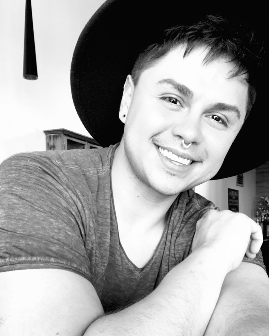 Kalorie Karbdashian Williams 03, RuPaul's Drag Race Season 10 32