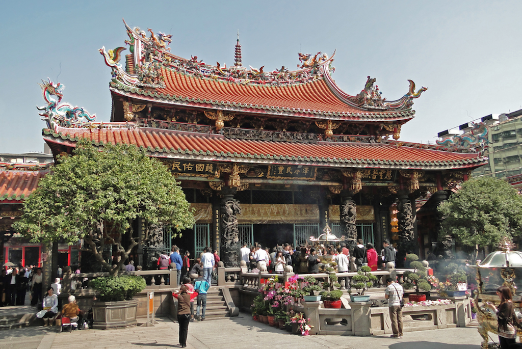 taiwan travel guide long shan temple