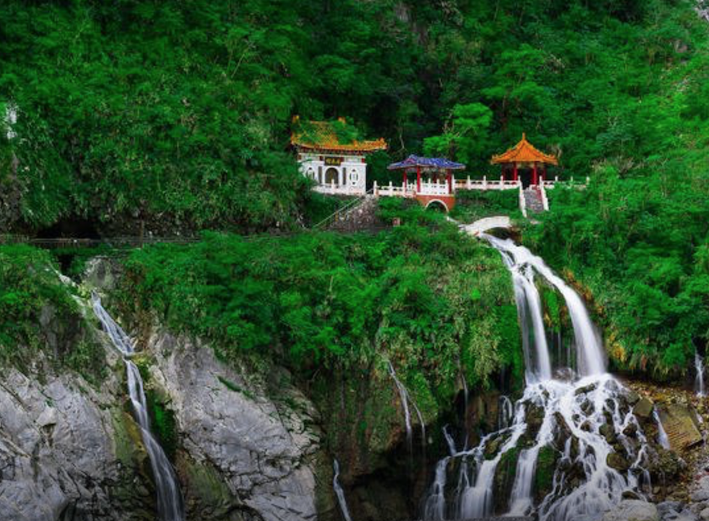 taiwan travel guide eternal spring shrine