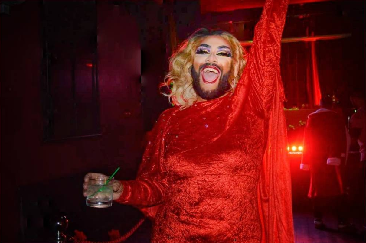 bearded drag queens nightbus