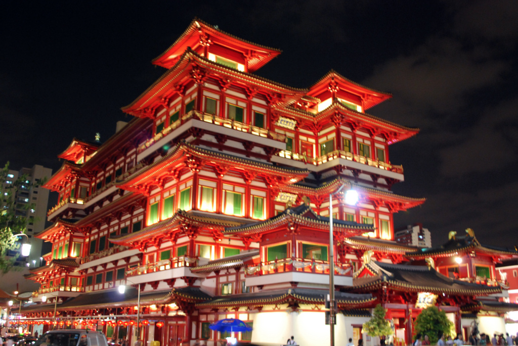 gay singapore buddha tooth relic temple