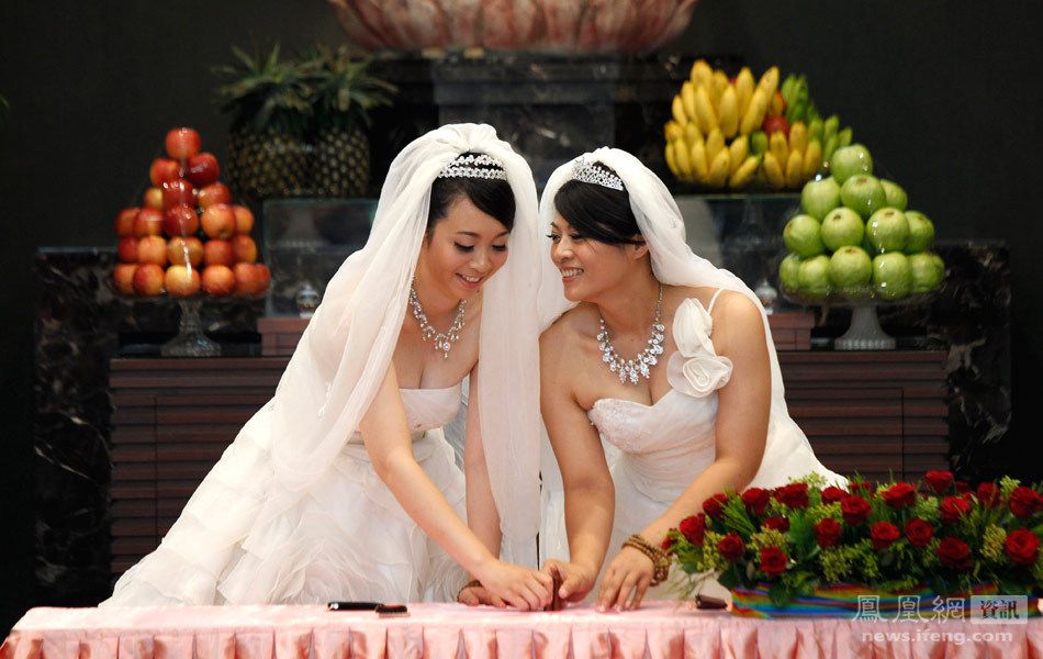 taiwan marriage equality brides