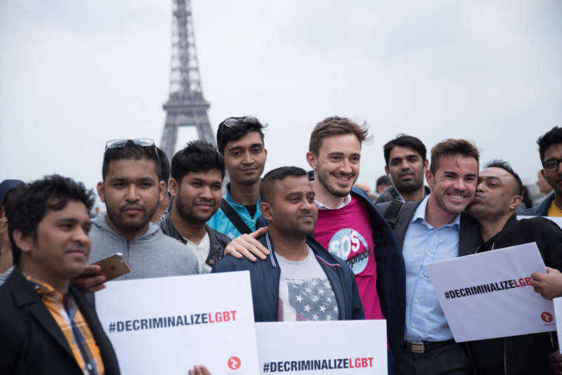 IDAHOTB kiss-in b hiv epidemic