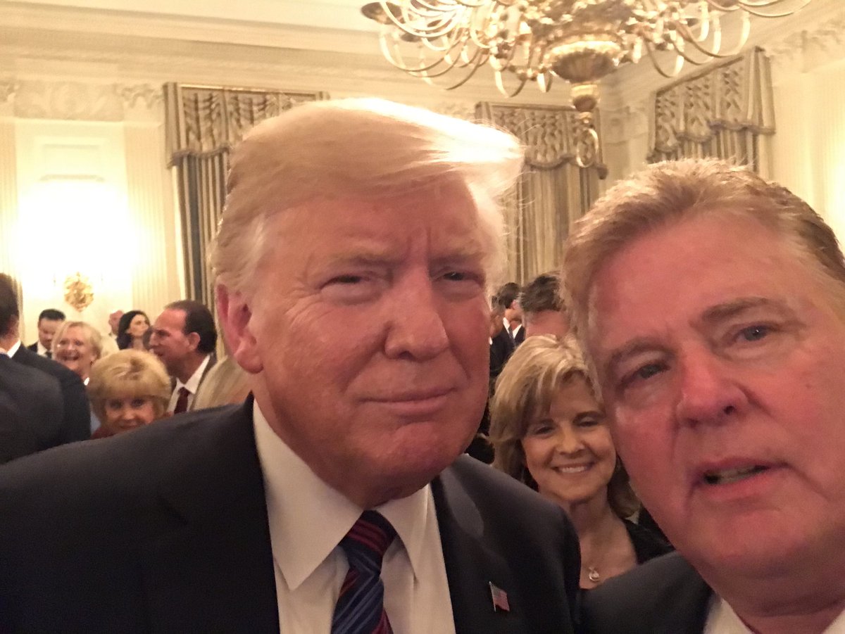 Trump evangelical dinner 07
