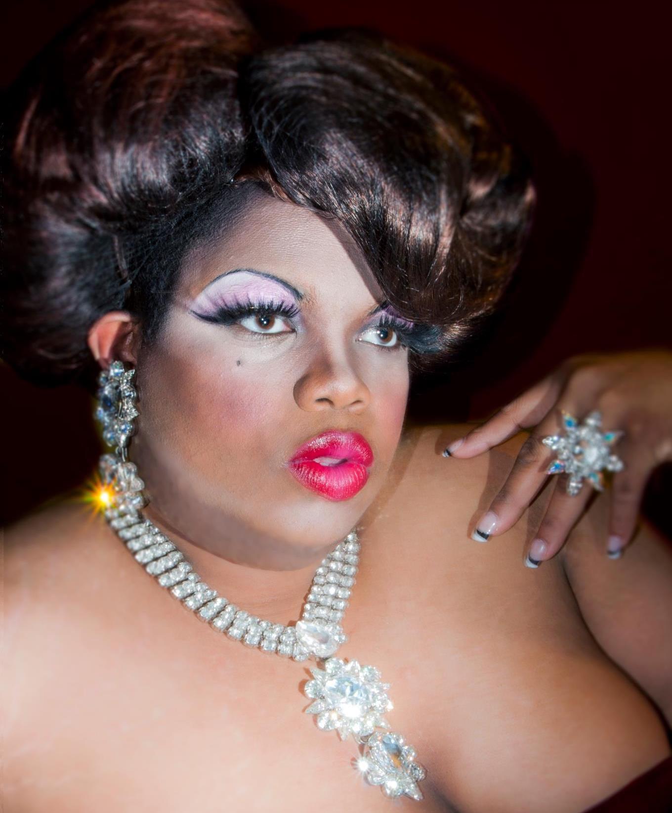 season 11 cast silky