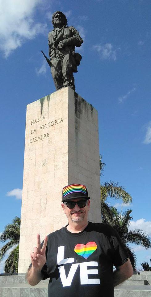 michael petrelis che statue