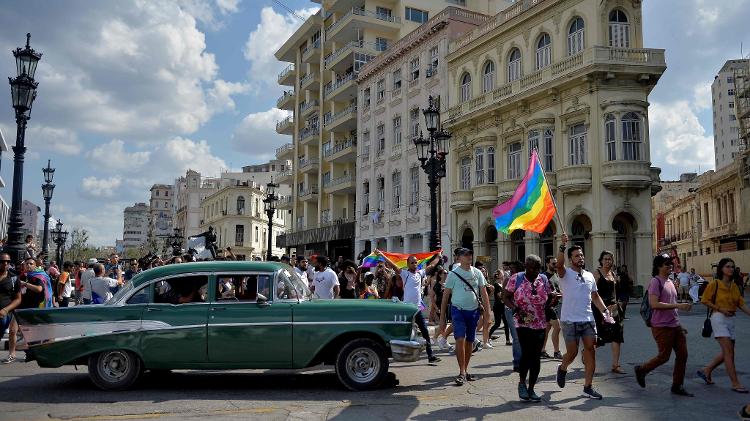 Polícia cubana cancela parada LGBT