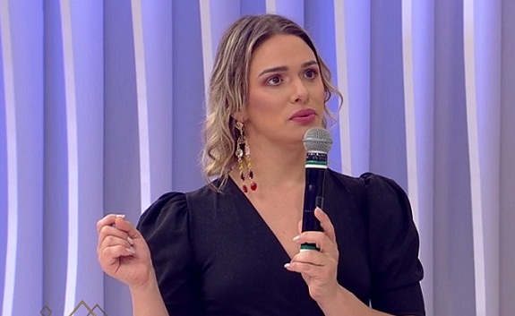 Atriz Glamour Garcia