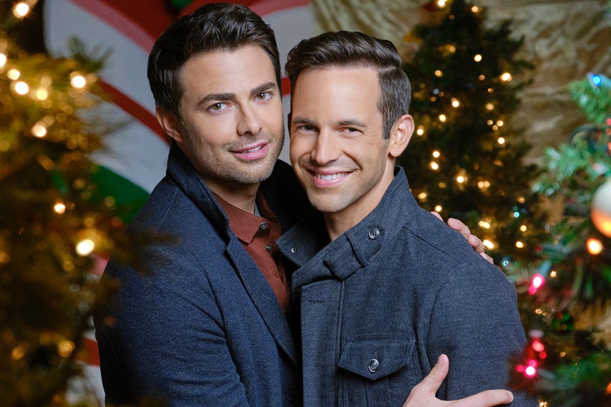 gay christmas movie, christmas house