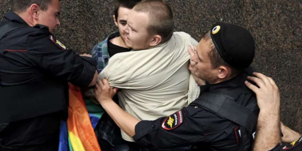 «Зачистка от геев» в Чечне продолжается, несмотря на санкции Евросоюза
